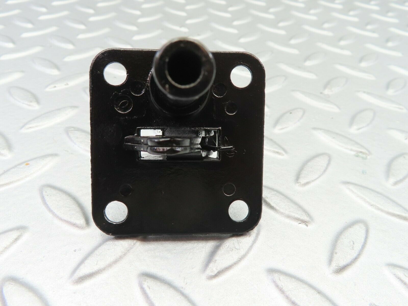 6997 Mercedes-Benz C107 350SLC Coupe Bonnet Lock Catch