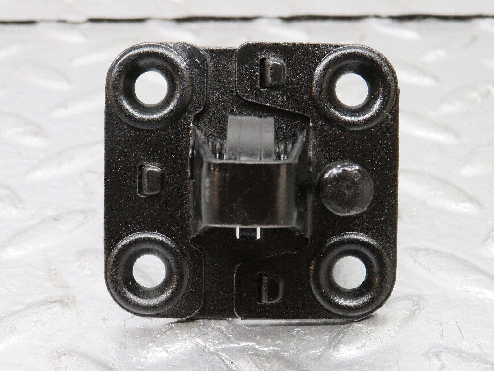 33629 Mercedes-Benz S123 280TE Wagon Bonnet Lock Catch