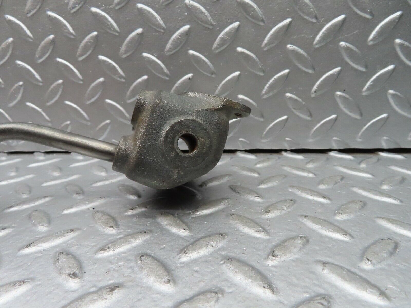 20944 Mercedes-Benz W114 250CE Coupe Air Slide Valve Housing 1142030036