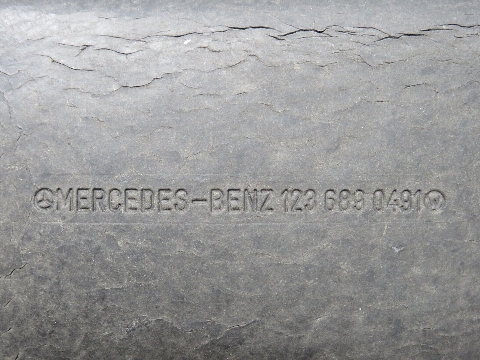 29896 Mercedes-Benz W123 230E Glove Box 1236890491