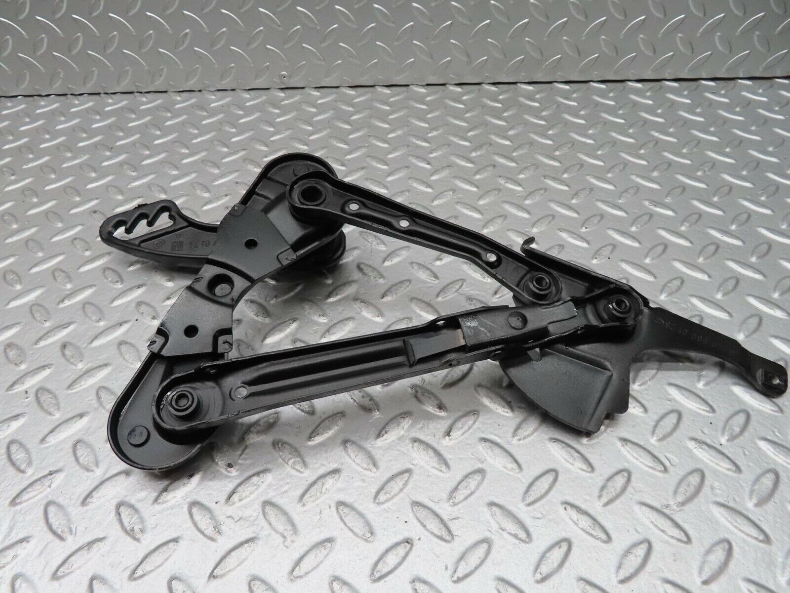 15114 Mercedes-Benz W140 S320 Bonnet Hinge Left Side 1298800128