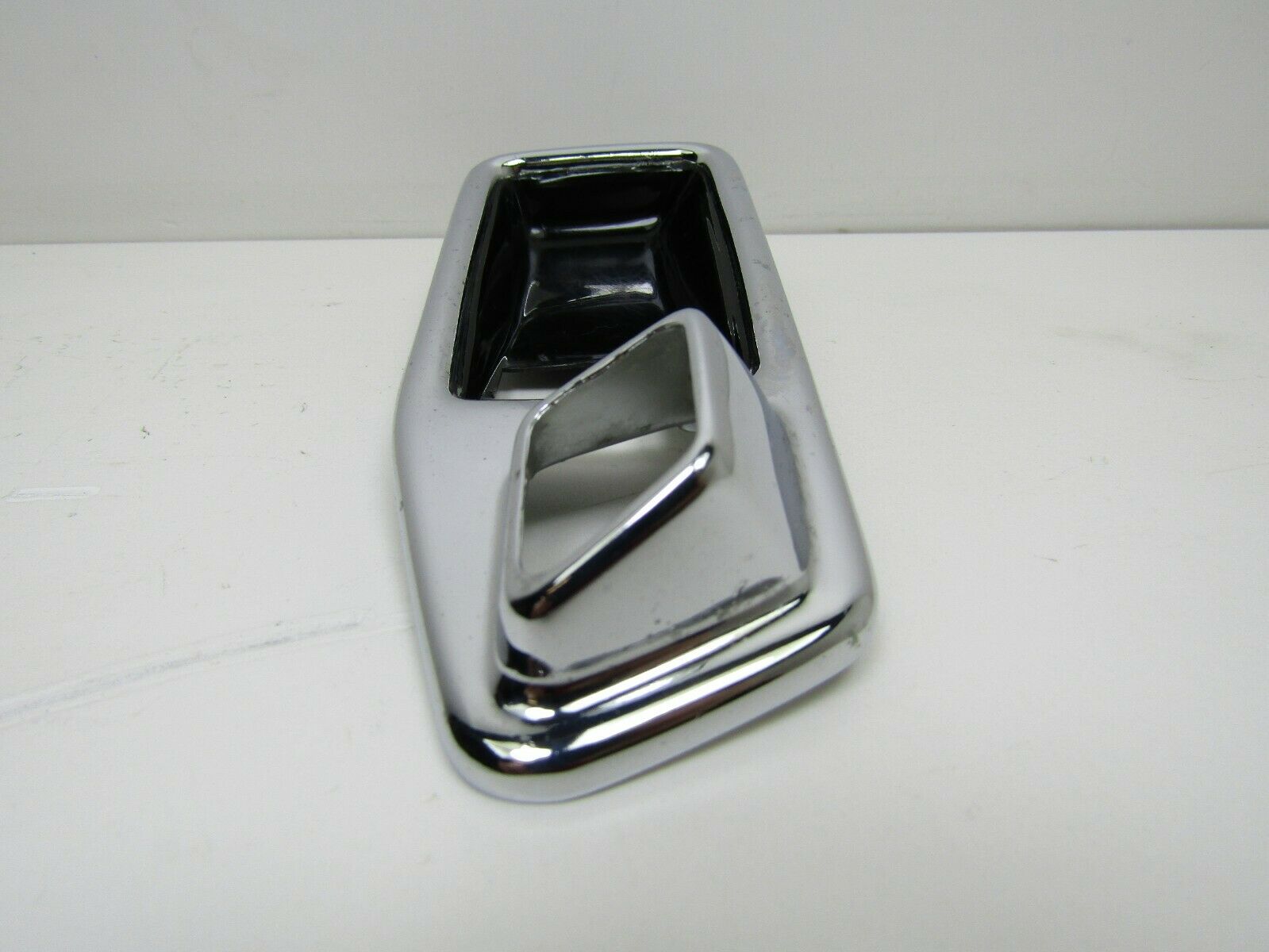 2102 Mercedes-Benz W116 350SE Door Handle Chrome Trim Rear Right 1167660211