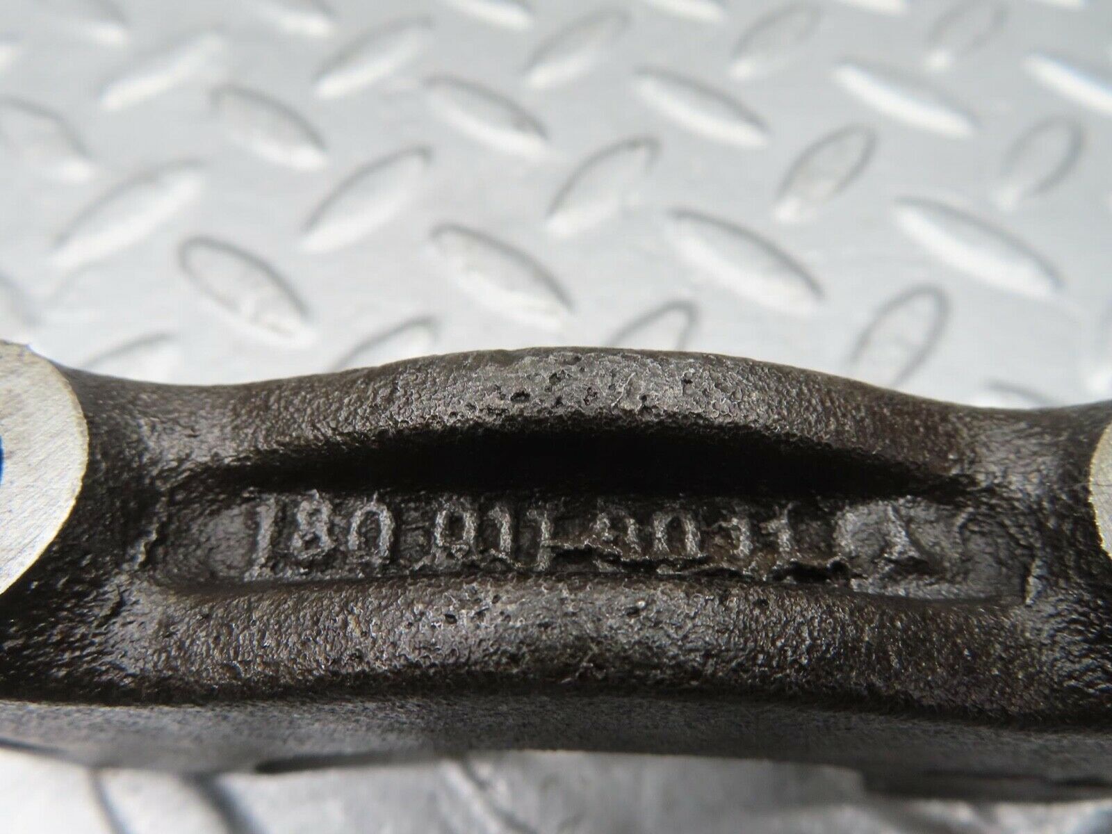 12875 Mercedes-Benz W111 220SE Crankshaft Bearing Holder Block 1800110011