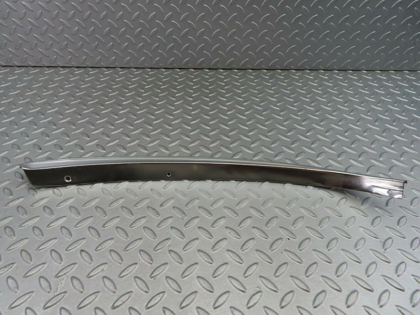 7438 Mercedes-Benz W116 450SE Roof Chrome Moulding Right Side