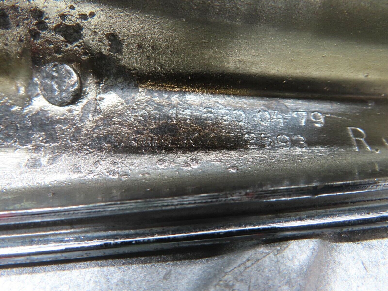 13084 Mercedes-Benz W111 220S Rear Right Fender Wing Tail Chrome Trim 1116900479