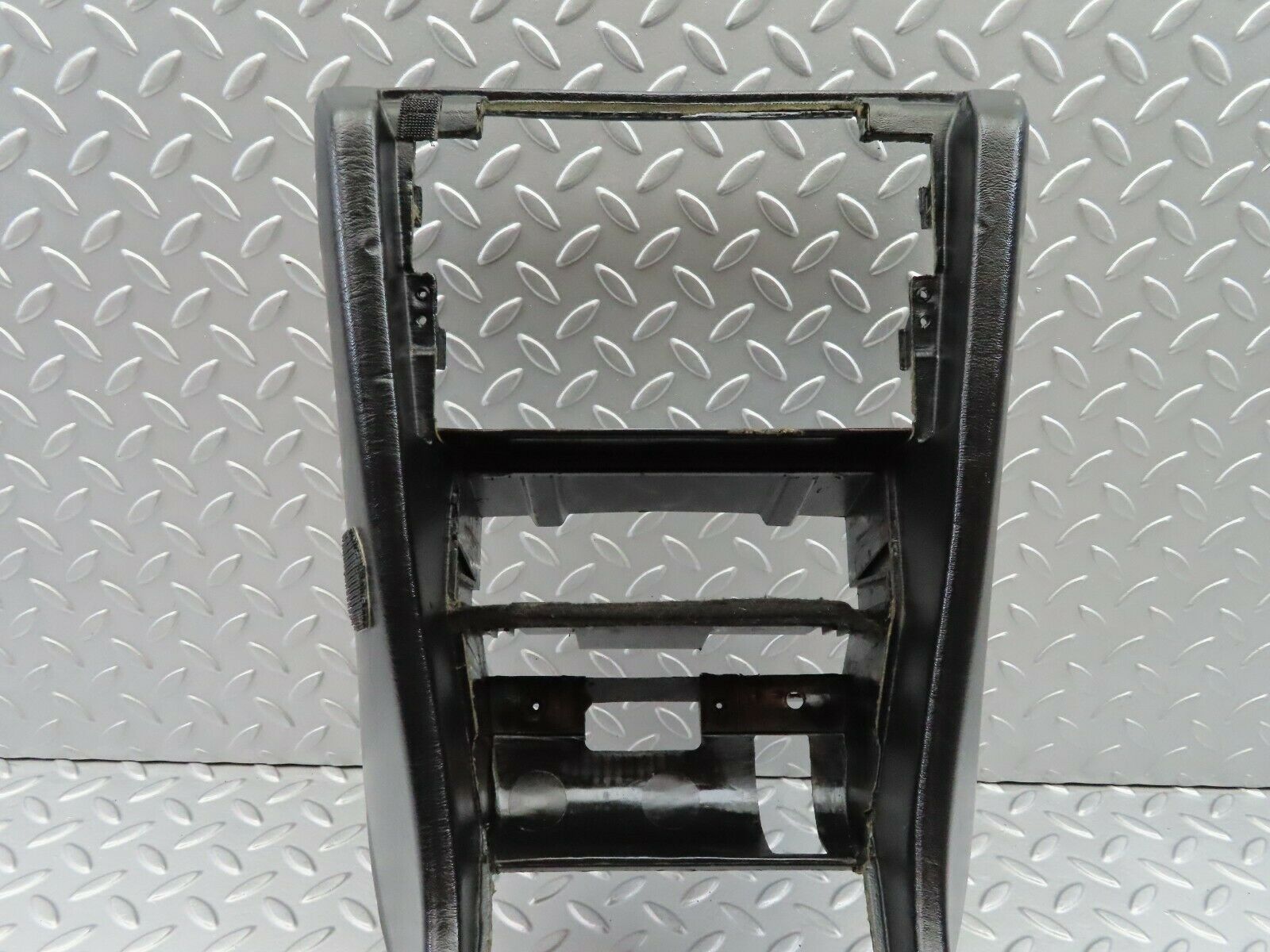 6456 Mercedes-Benz S124 E220 Wagon Centre Console Black