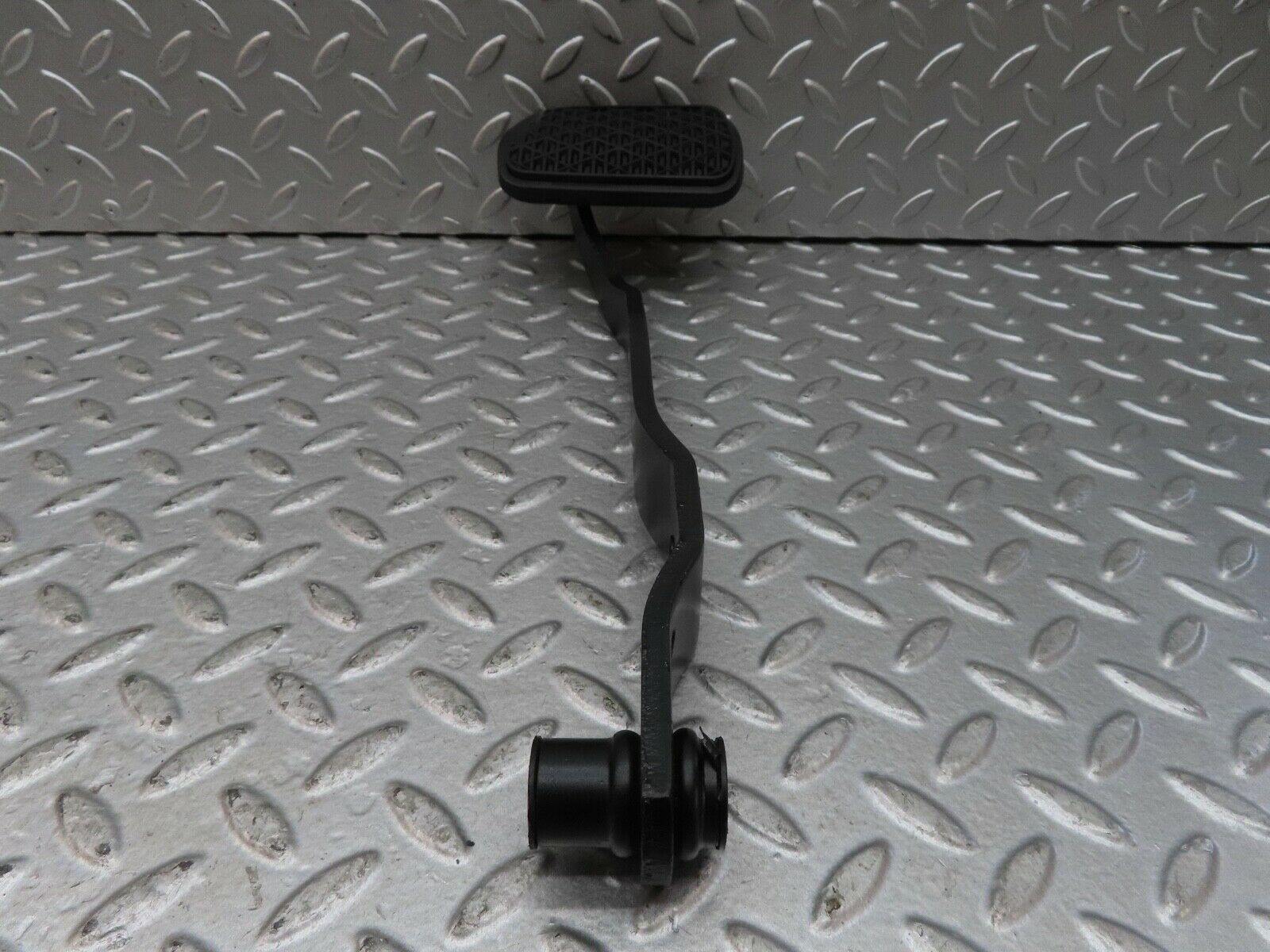 19099 Mercedes-Benz W123 300D Brake Pedal With Rubber