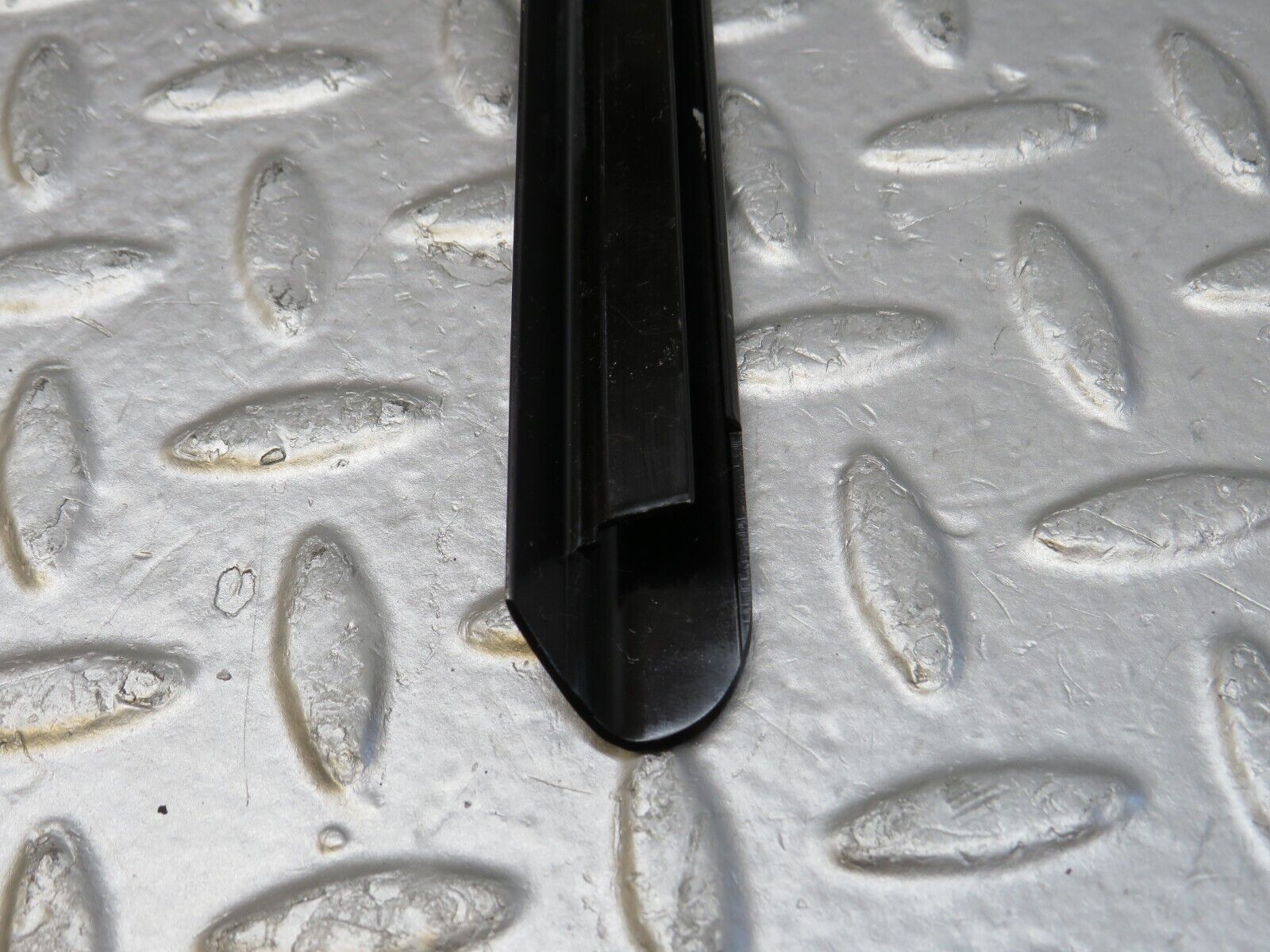 35081 Mercedes-Benz W210 320E Rear Right Door Window Exterior Trim