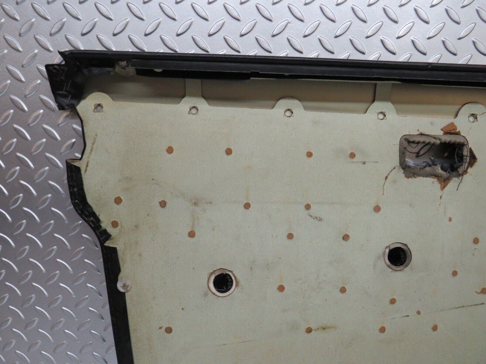 28204 Mercedes-Benz S123 240D Wagon Front Right Door Card Black