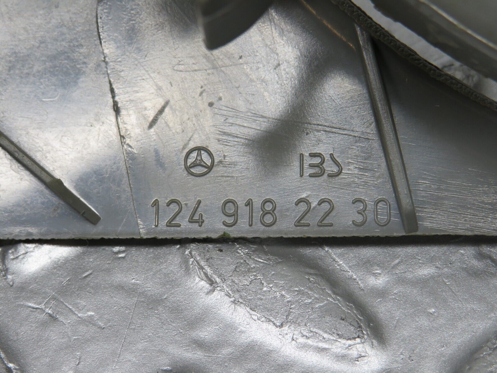 32601 Mercedes-Benz S124 300TE Front Right Driver Seat Trim Grey 1249182230