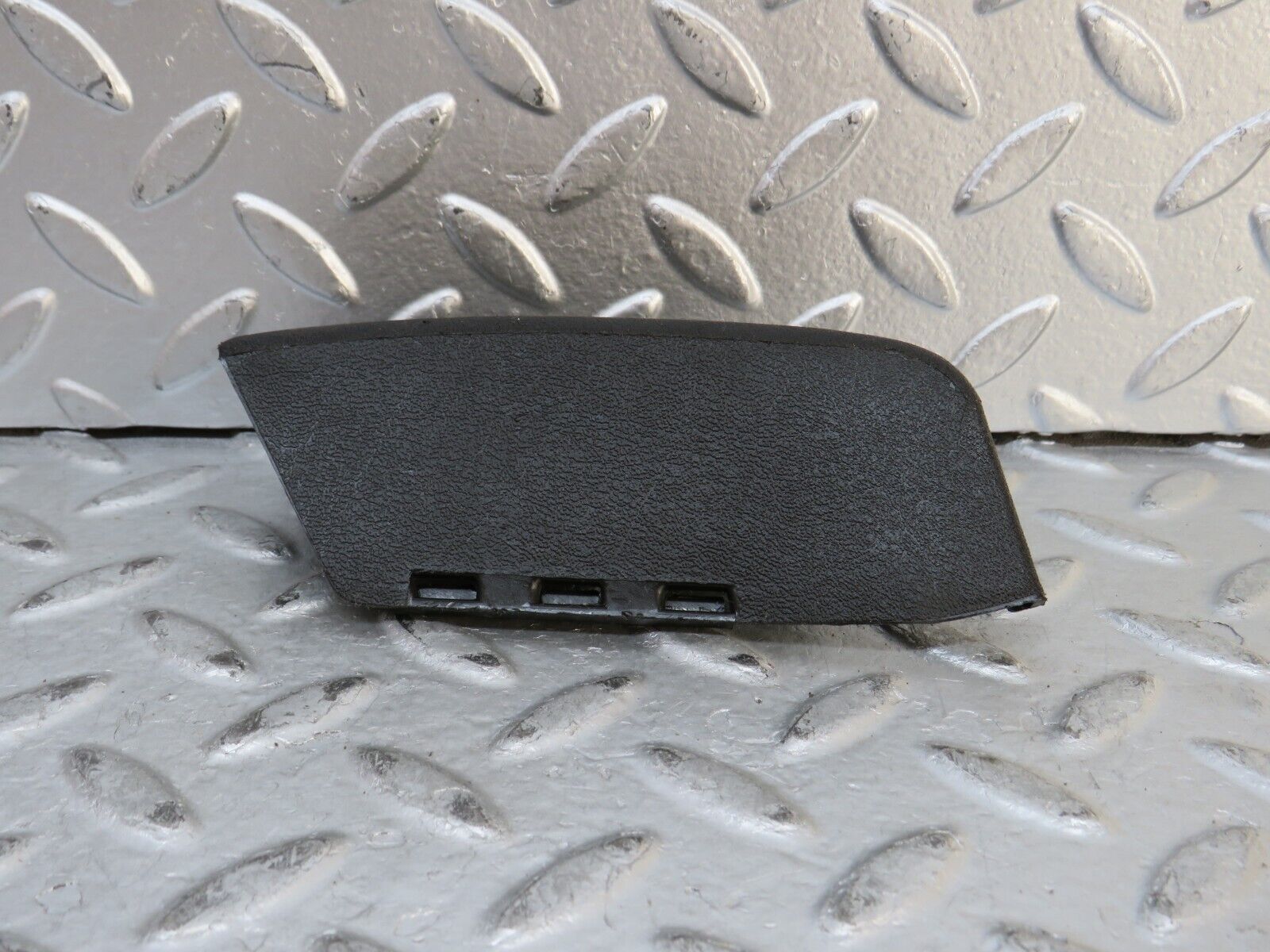 28330 Mercedes-Benz S123 240D Wagon Front Seat Trim Black 1239193320