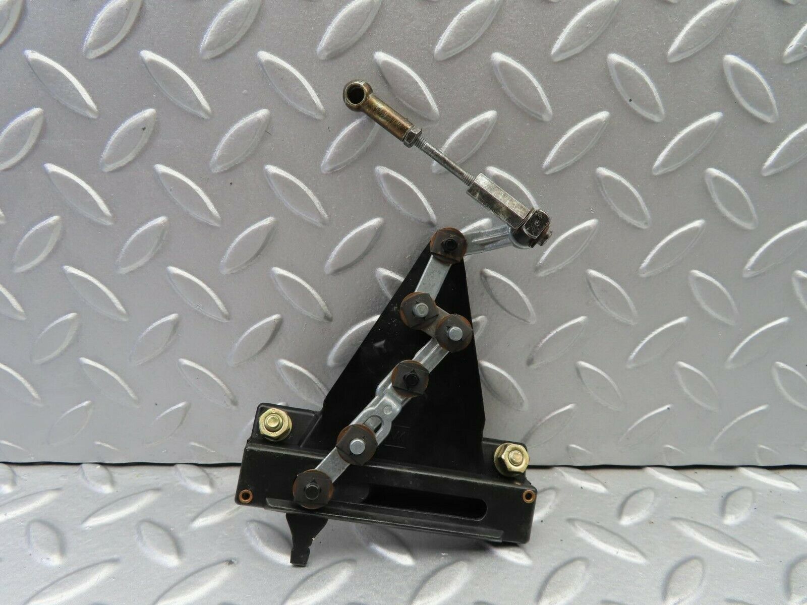 6949 Mercedes-Benz C107 350SLC Coupe Heater Control Lever Mechanism