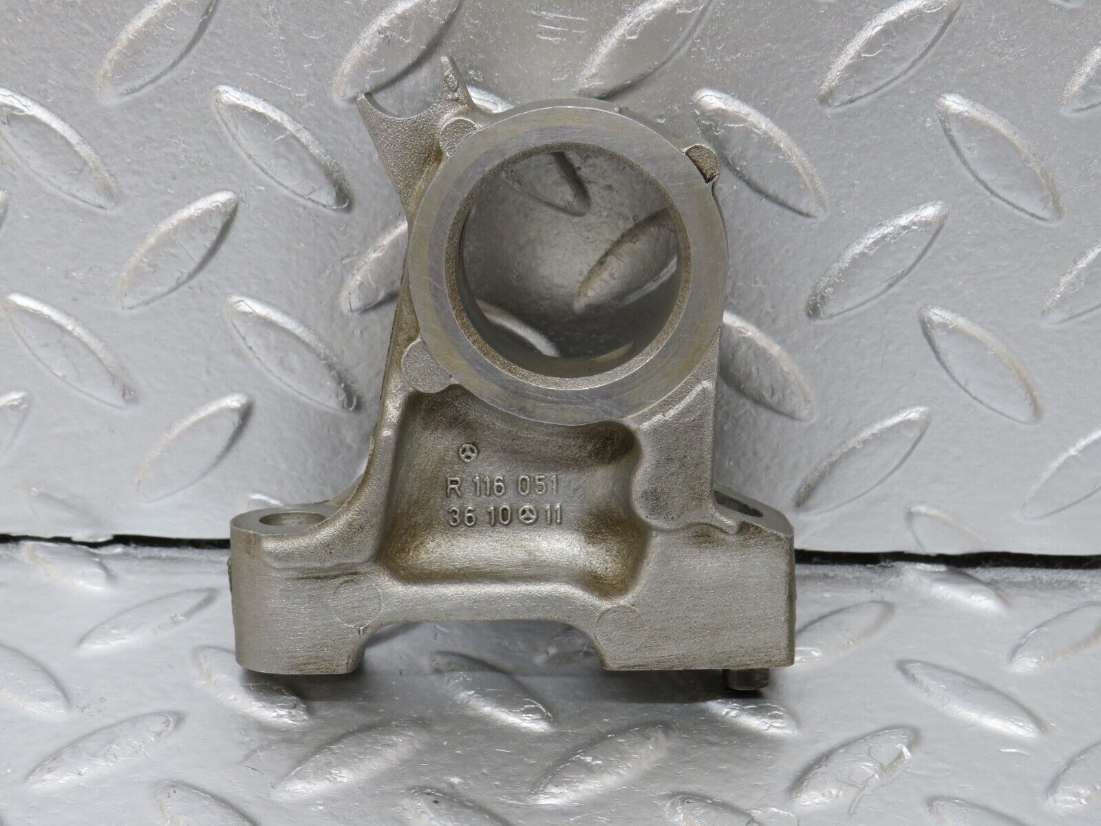 34622 Mercedes-Benz C126 380SEC Coupe Camshaft Tower Bearing 1160513610