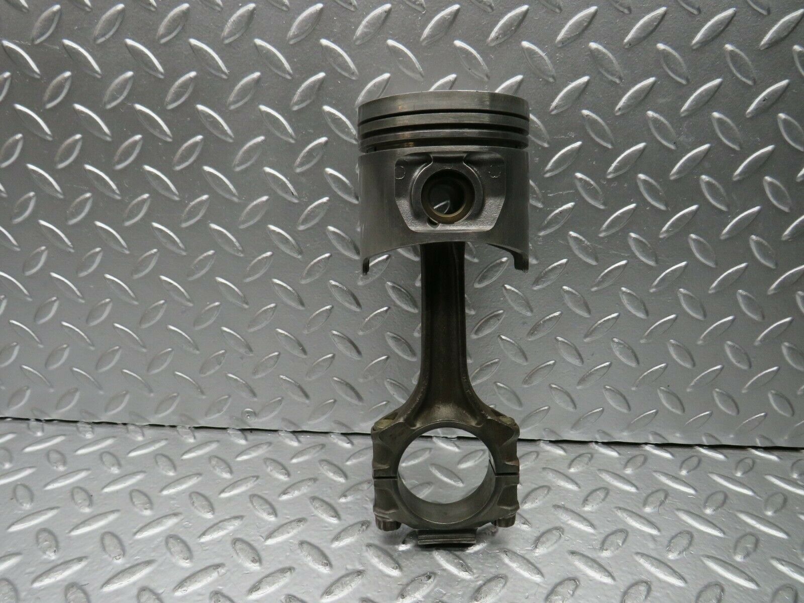 22795 Mercedes-Benz C107 450SLC Coupe Piston With Connecting Rod 92.48 mm
