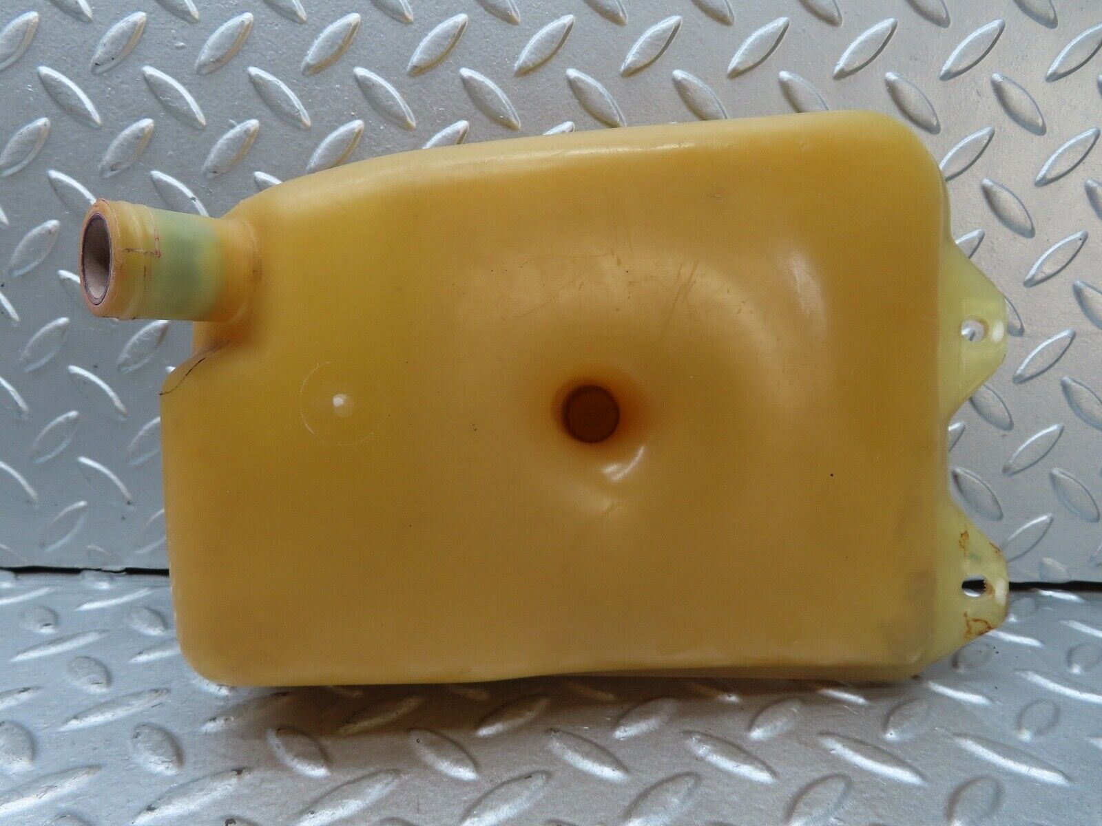 17612 Mercedes-Benz W116 450SEL Coolant Tank Reservoir 1165000449