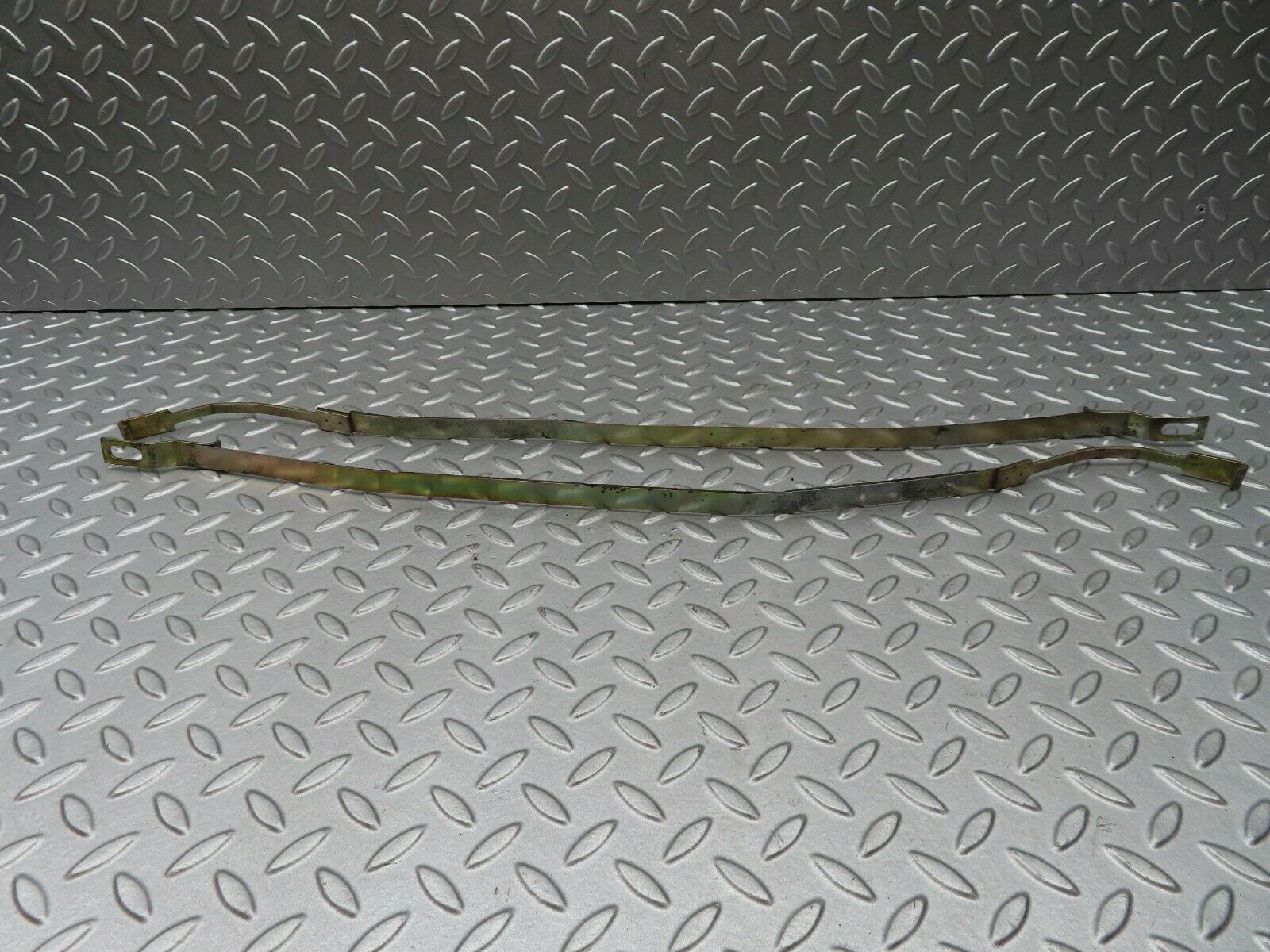 4549 Mercedes-Benz W123 230E Heater Box Holder Strap