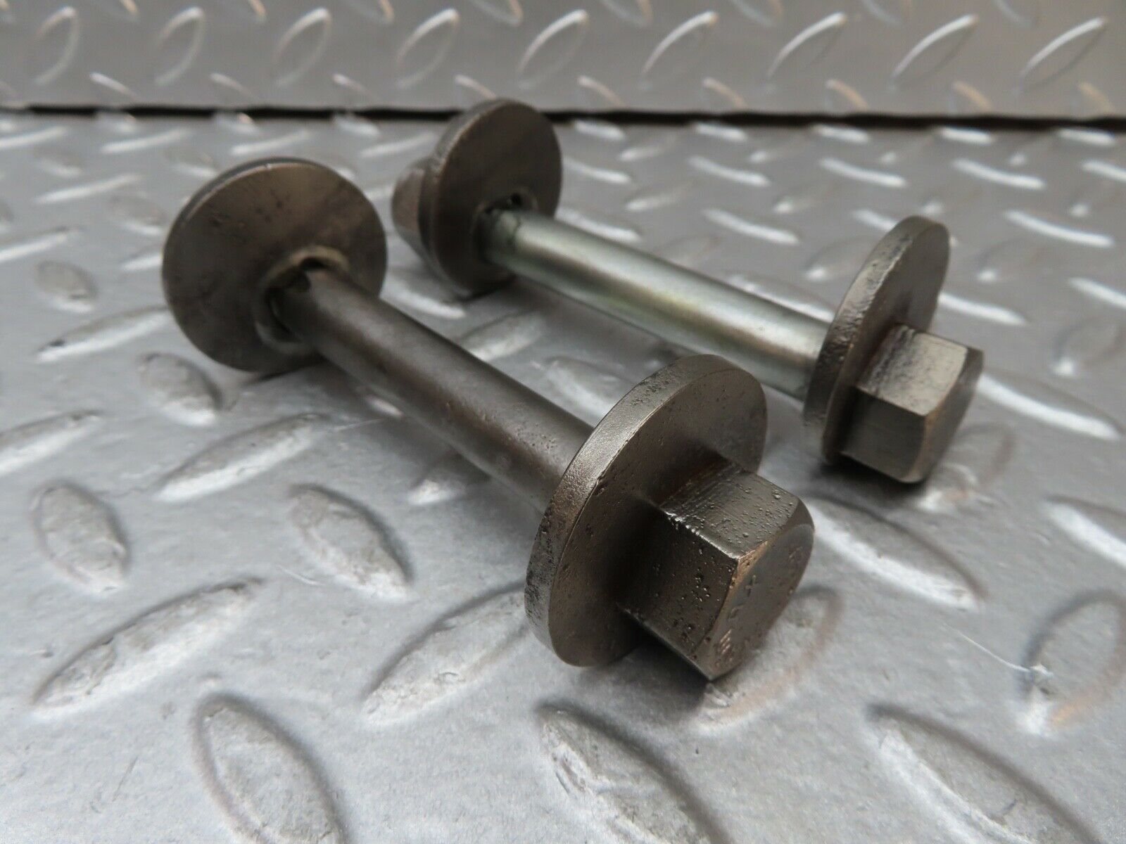 20436 Mercedes-Benz W114 280CE Coupe Front Lower Control Arm Eccentric Bolt Pair