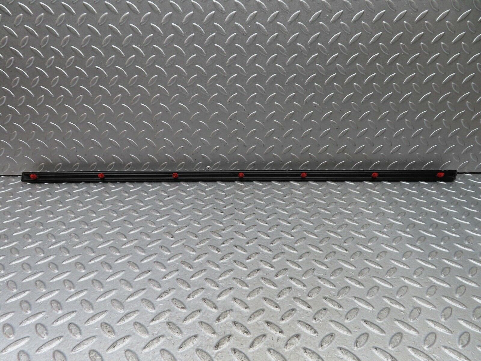 19063 Mercedes-Benz W123 300D Rear Right Door Centre Moulding Trim