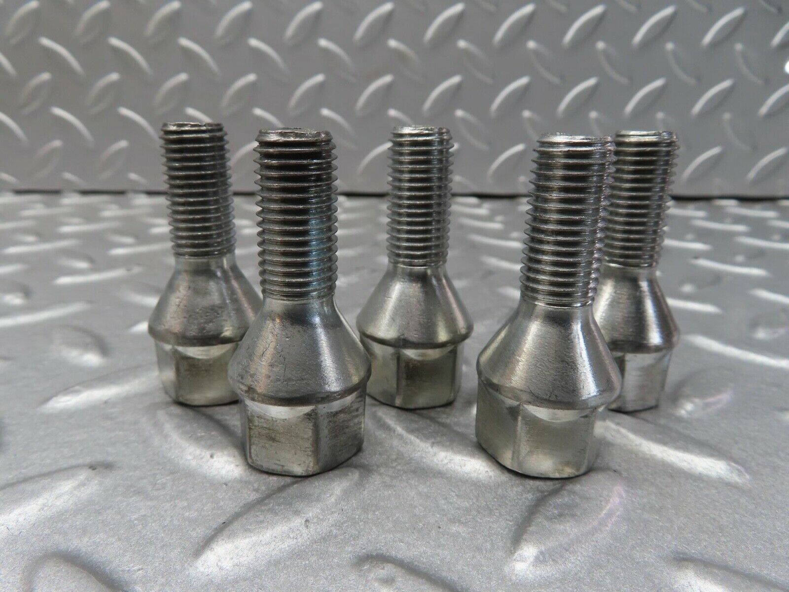 13220 Mercedes-Benz 5x Alloy Wheel Lug Bolt M12x1.5