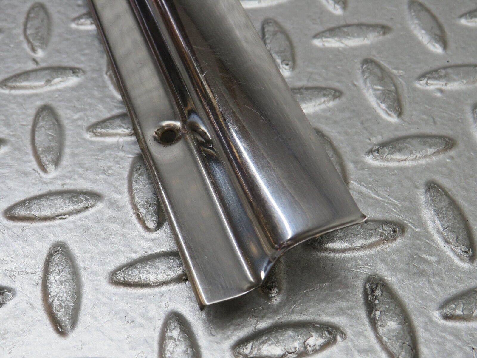 37383 Mercedes-Benz W109 300SEL Front Left Door Sill Chrome