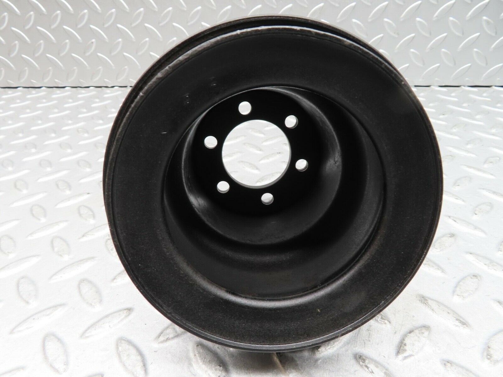 12527 Mercedes-Benz W108 280SE 3.5 Crankshaft Pulley