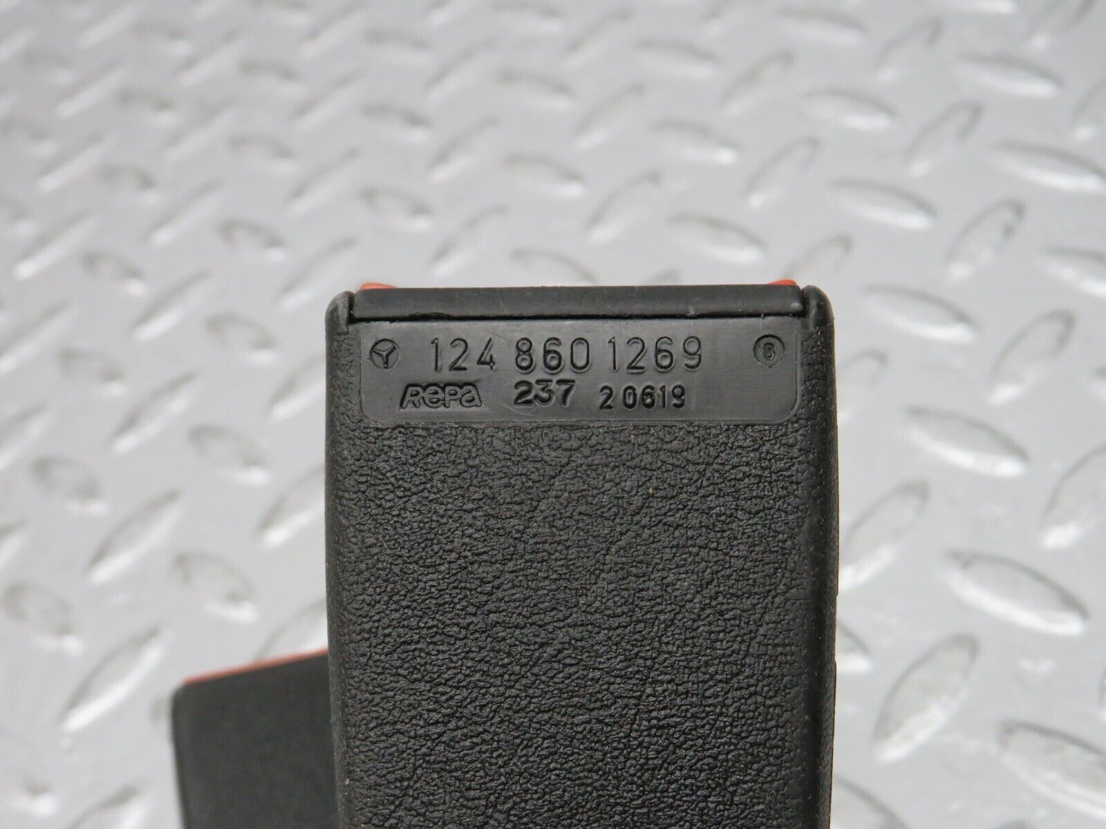 32637 Mercedes-Benz S124 300TE Rear Seat Belt With Buckles 1248607085