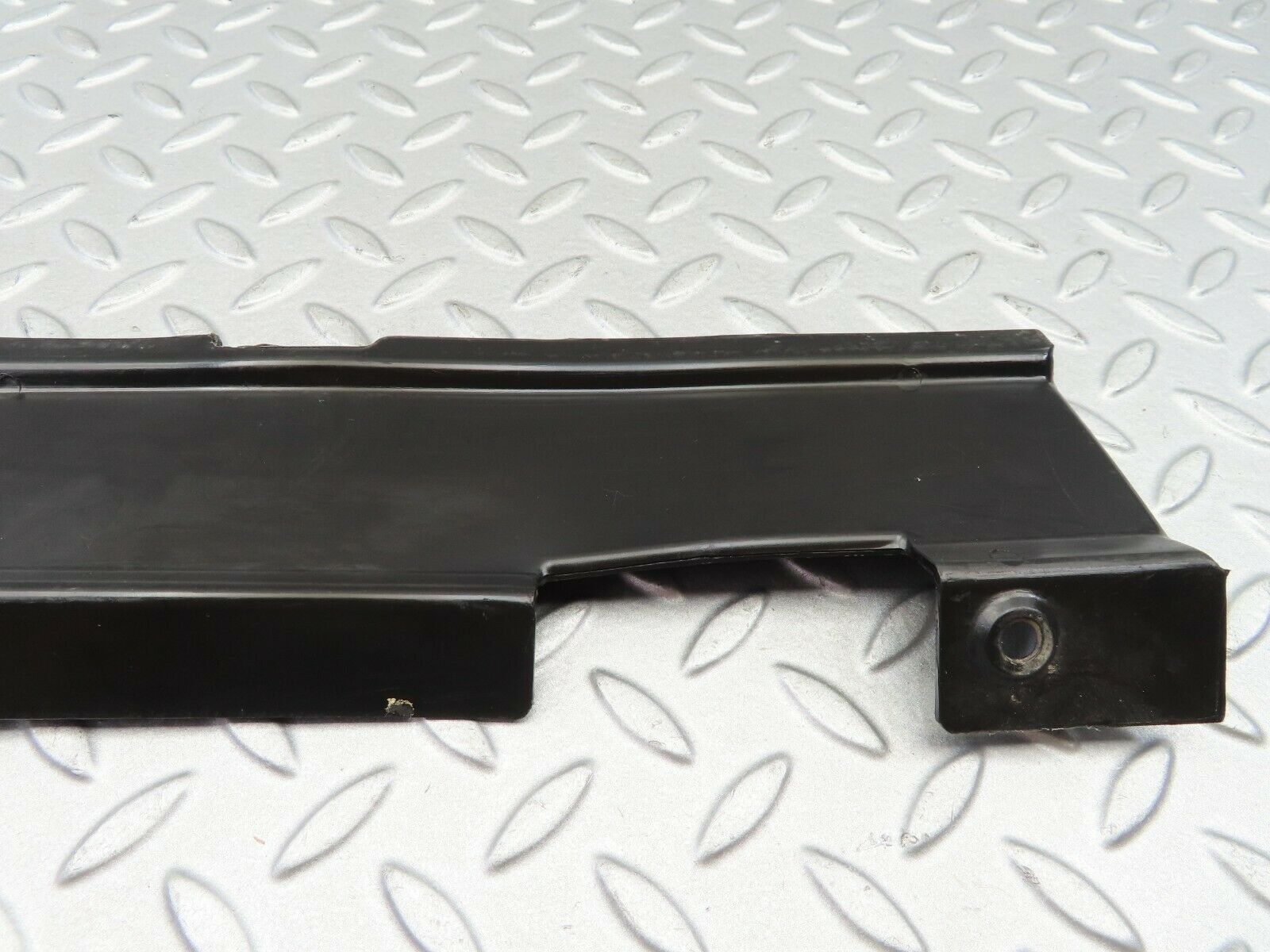 6225 Mercedes-Benz W126 380SE Front Left Cover 1268210136