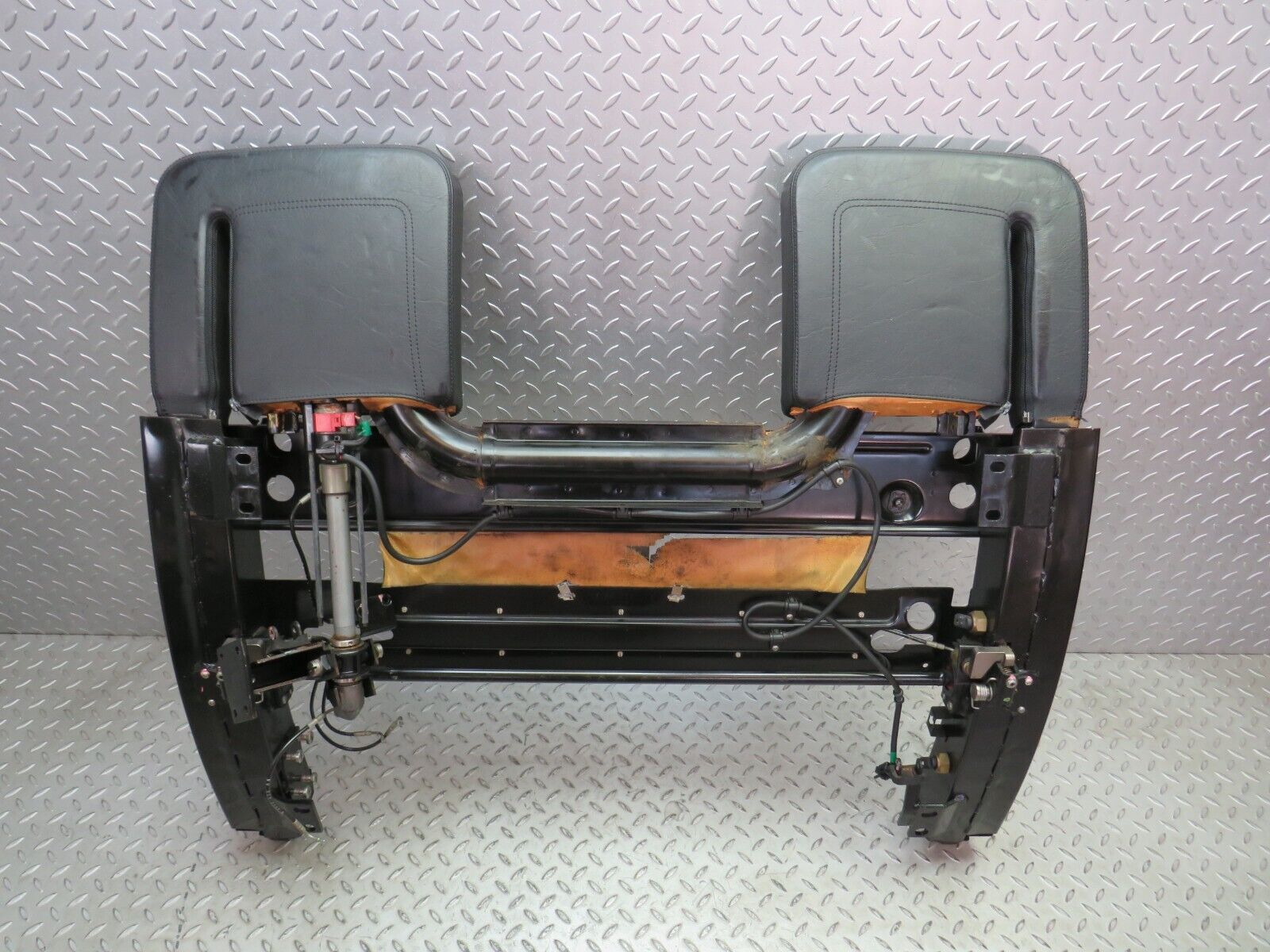 38181 Mercedes-Benz A124 320E Cabriolet Rear Headrest Complete Mechanism 1248600632 1248601032