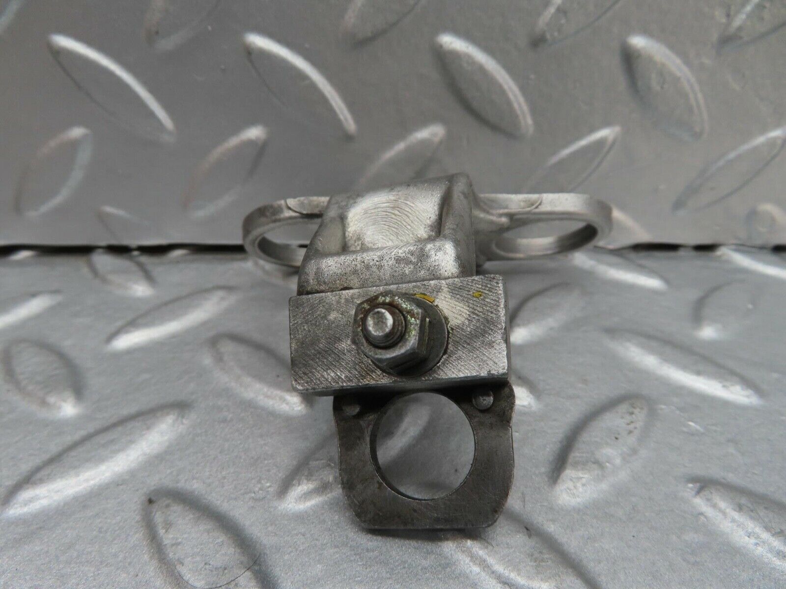 16127 Mercedes-Benz W123 280E Crankshaft Sensor Holder Bracket 1101530440