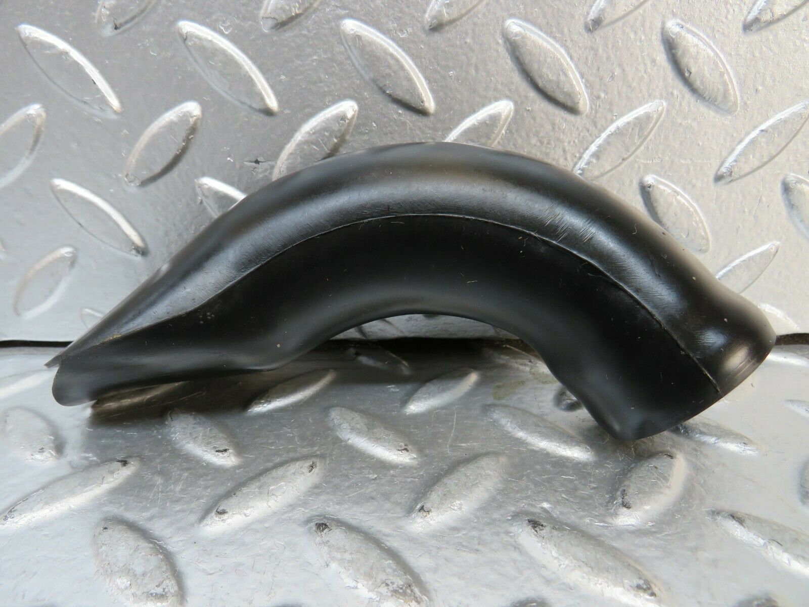 23352 Mercedes-Benz W116 350SE Water Drain Hose Pipe 1168350397