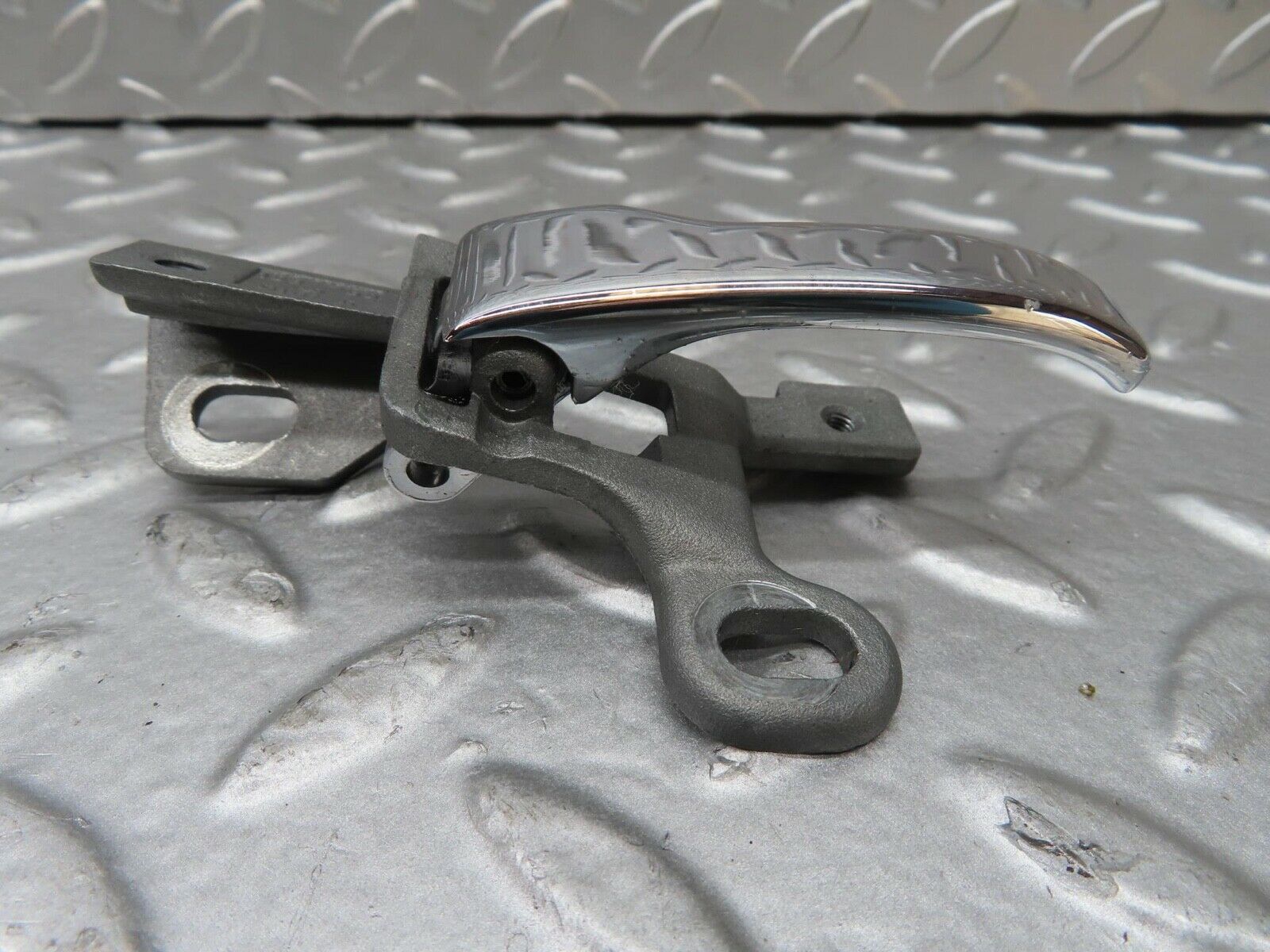 7042 Mercedes-Benz W123 230E Left Interior Door Handle1237600161