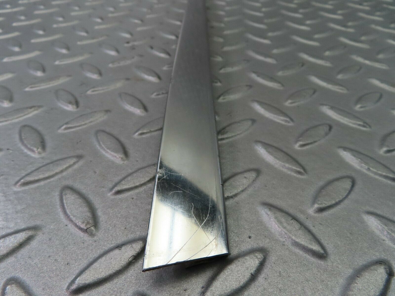 7781 Mercedes-Benz S123 230TE Wagon Door Chrome Window Frame Rear Right