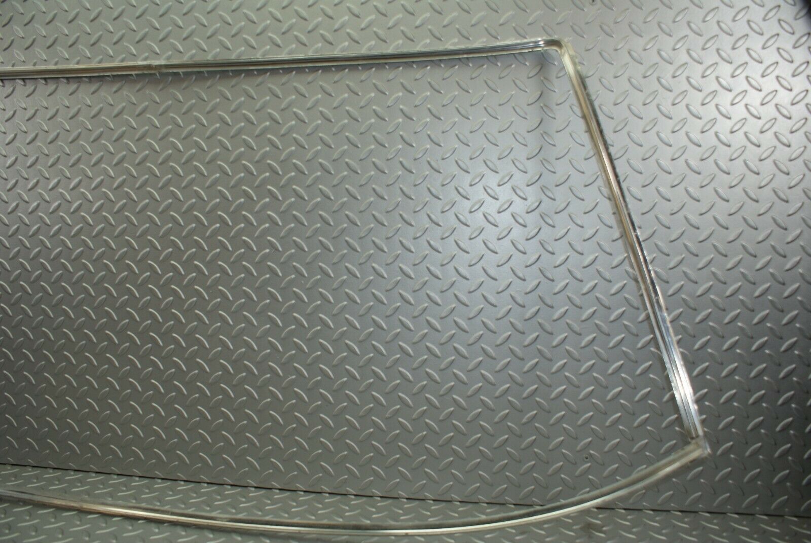 2922 Mercedes-Benz C123 280CE Coupe Front Windscreen Chrome Trim