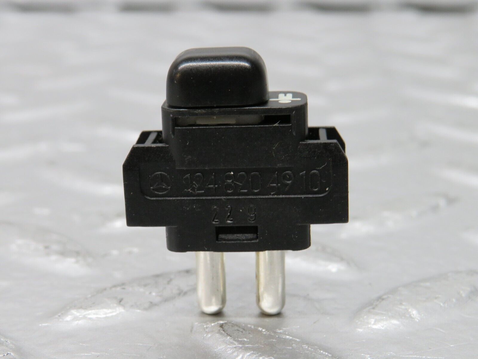 29538 Mercedes-Benz W124 230E Child Lock Control Switch 1248204910