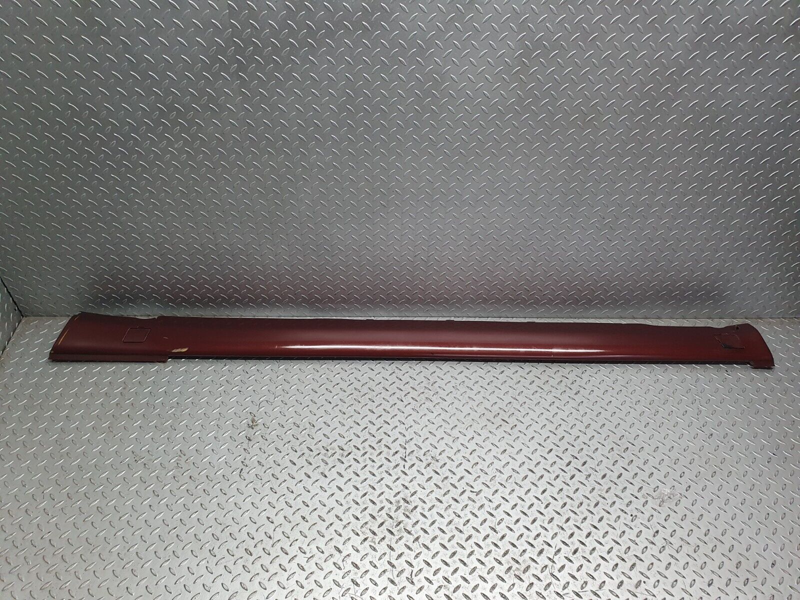 41226 Mercedes-Benz W126 300SE Side Skirt Right 1266905040 1266980230 1266980430