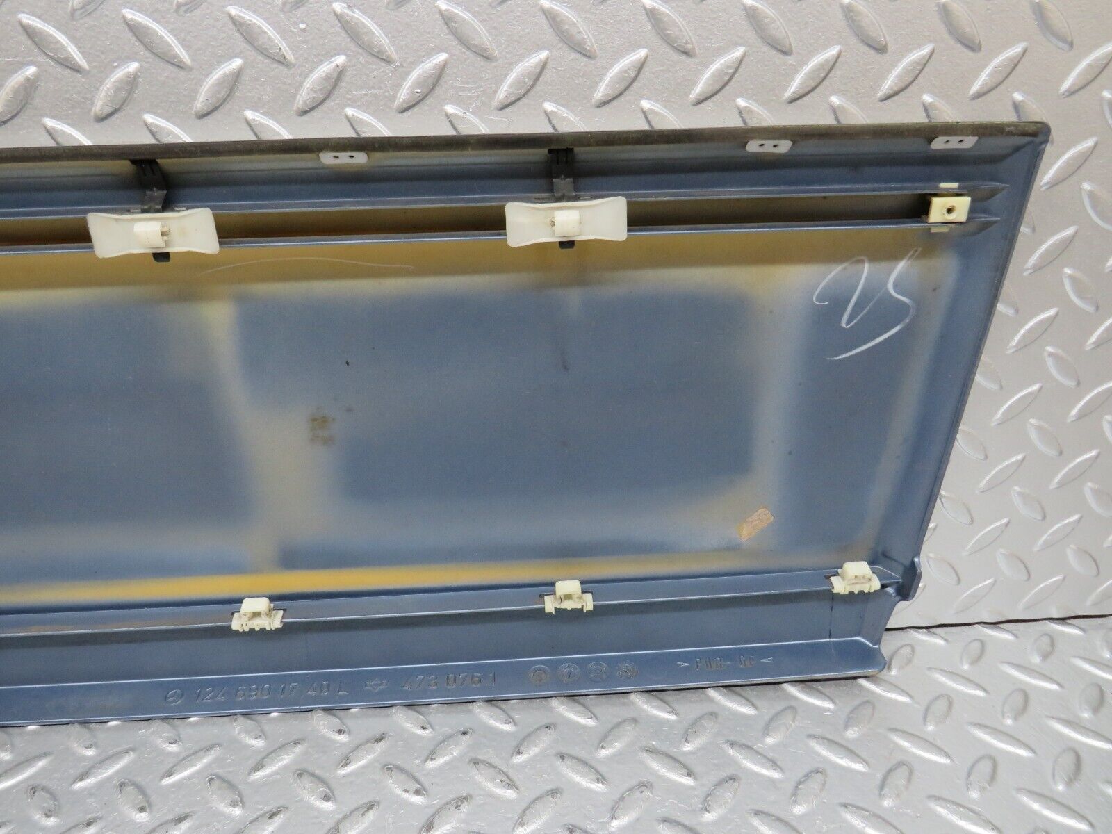 31296 Mercedes-Benz S124 220TE Wagon Rear Left Door Lower Moulding 1246901740