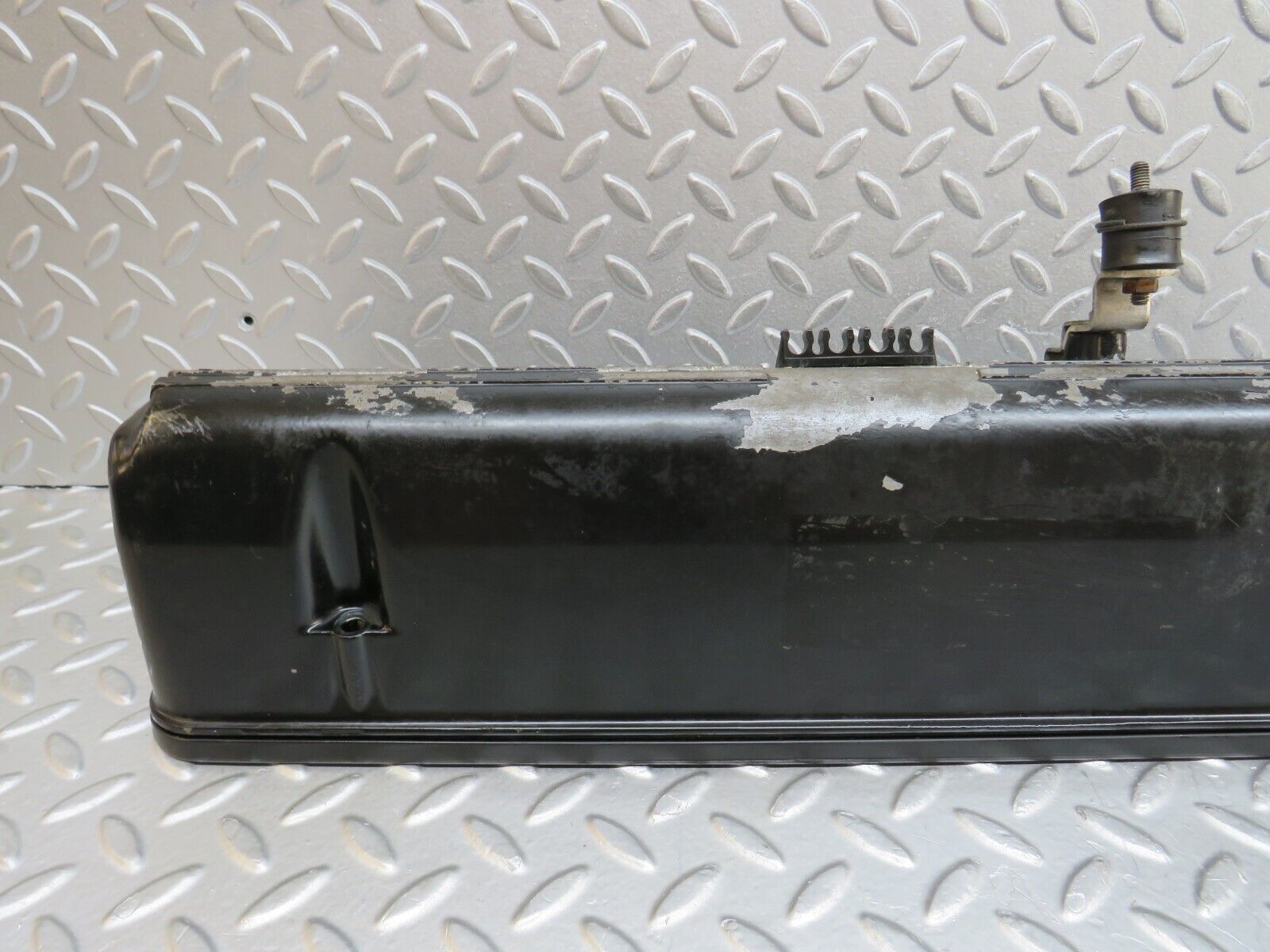 37166 Mercedes-Benz C126 420SEC Coupe Cylinder Head Valve Cover Right 1170160705