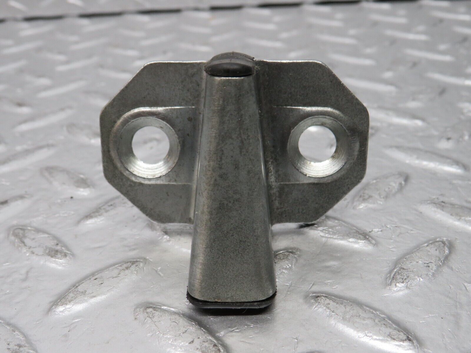 31459 Mercedes-Benz S124 220TE Wagon Door Lock Latch