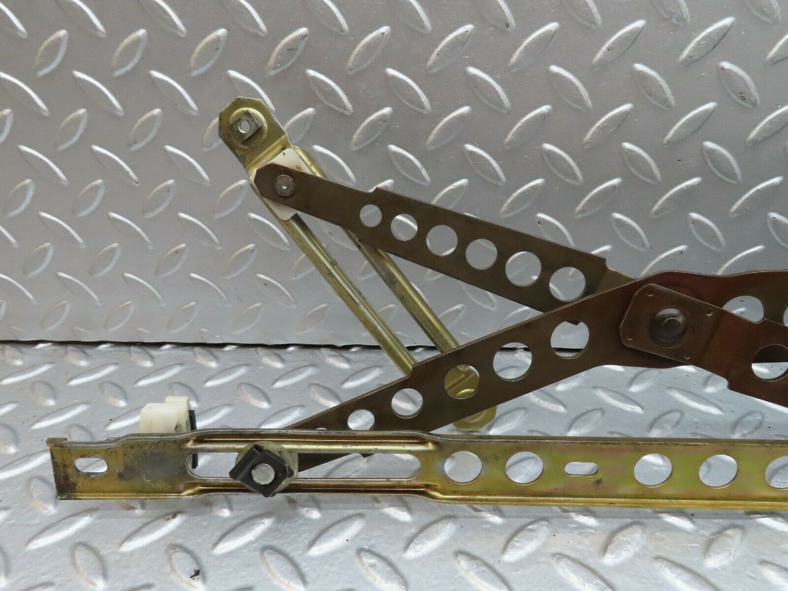 18043 Mercedes-Benz W123 200 Front Left Manual Window Regulator 1237200346