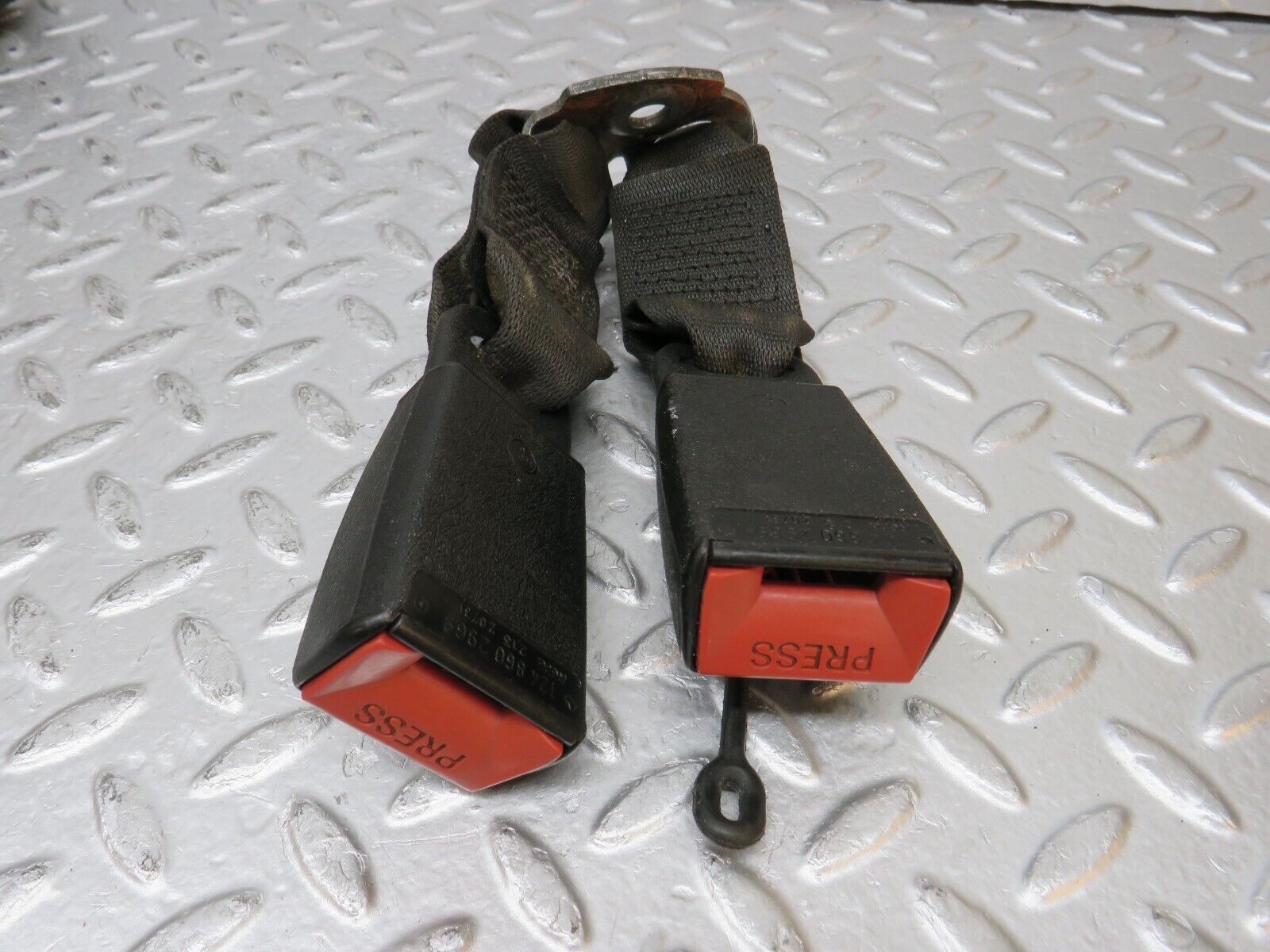 31539 Mercedes-Benz S124 220TE Third Row Seat Belt Set 1248602885 1248602785