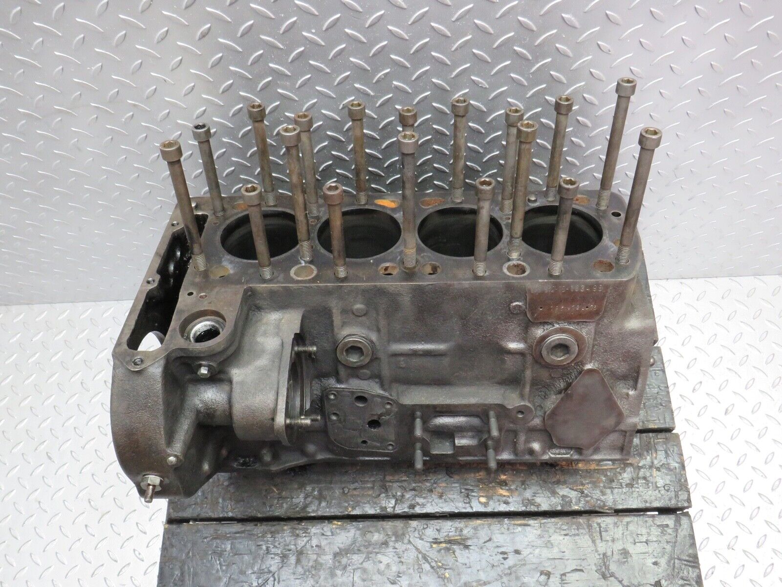 0346 Mercedes-Benz W123 220D Engine Block 6150111101