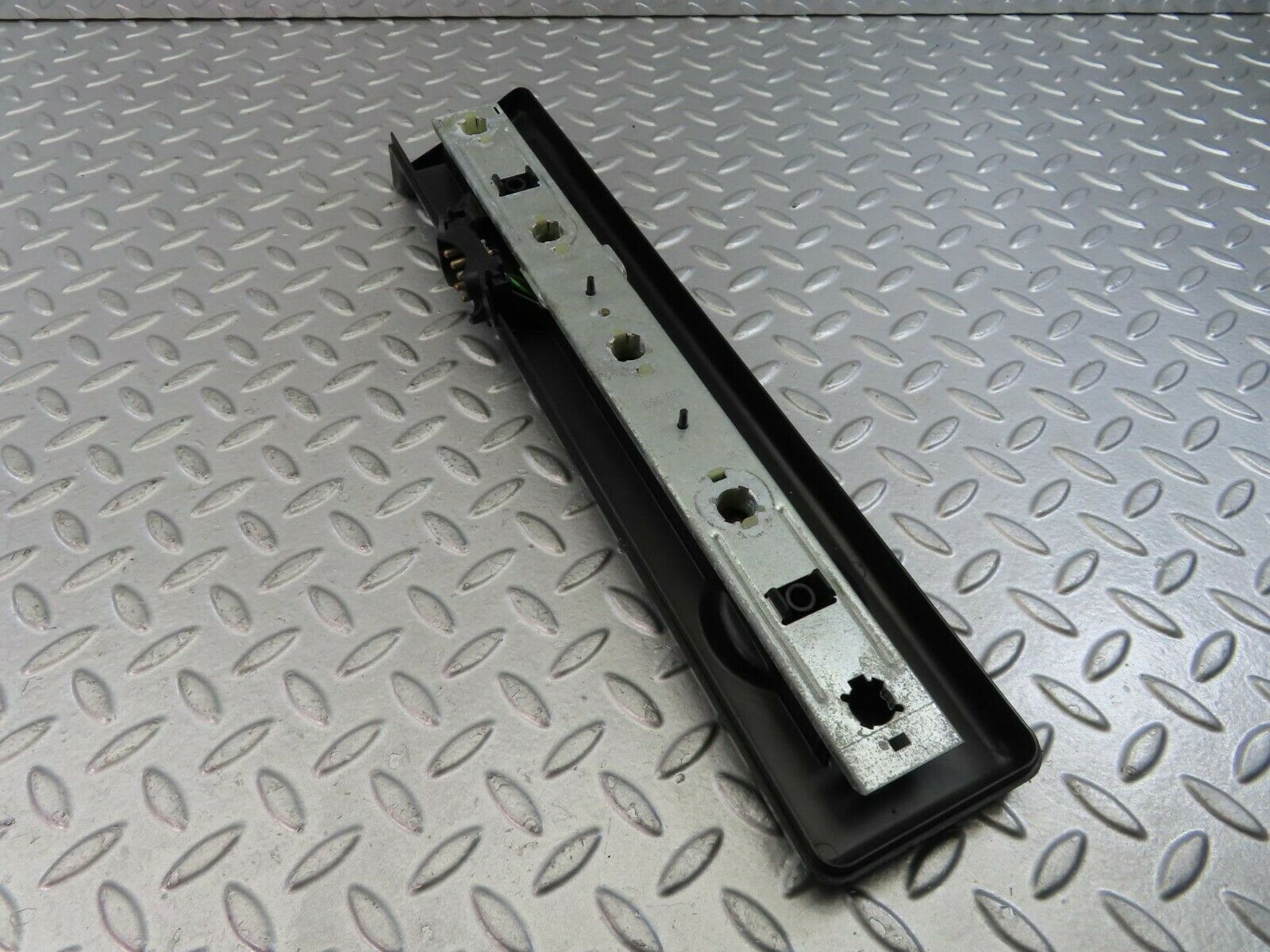 9038 Mercedes-Benz W123 Tail Light Bulb Holder Left