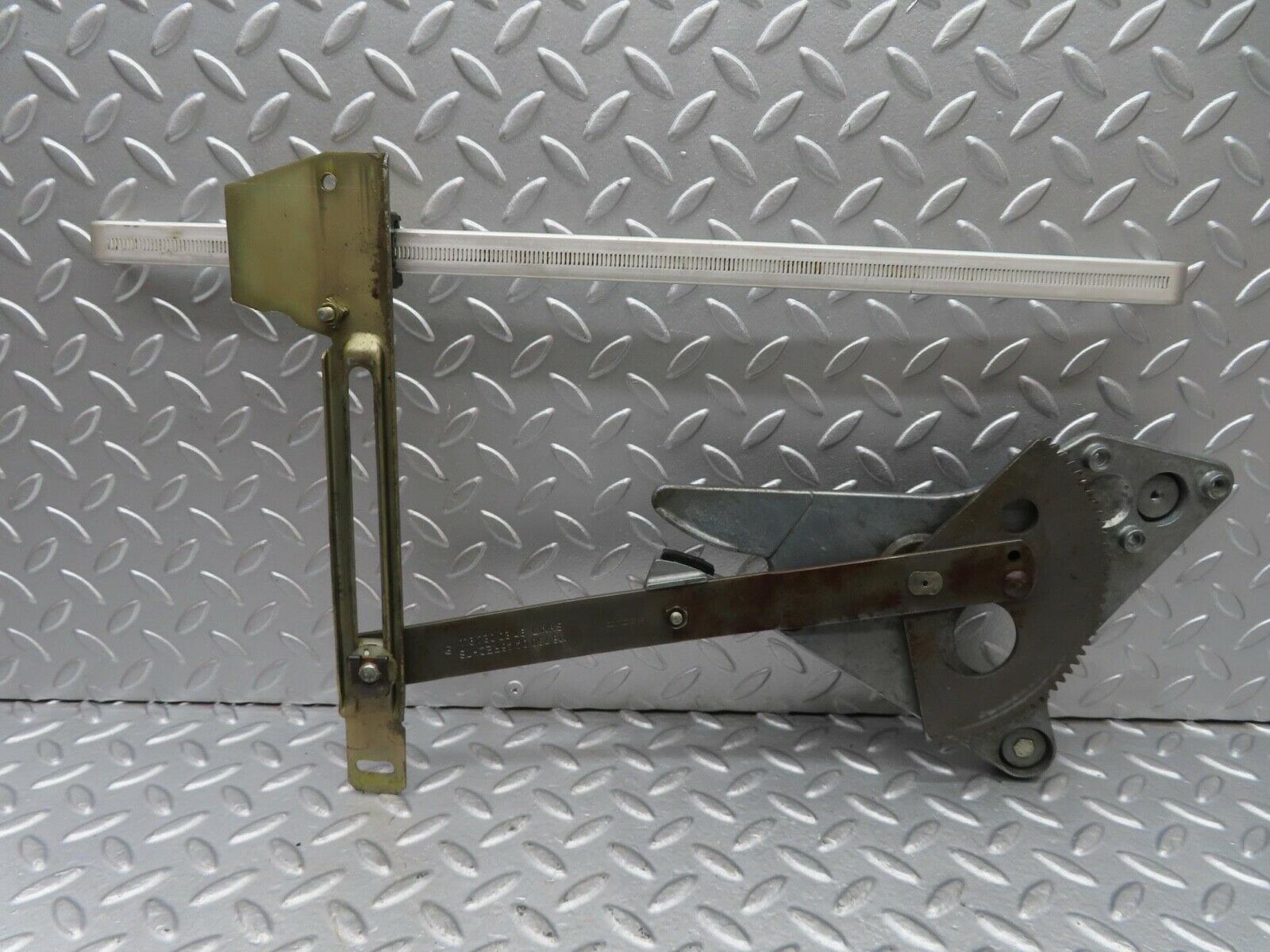 14253 Mercedes-Benz W116 350SE Rear Right Power Window Regulator 1167300446