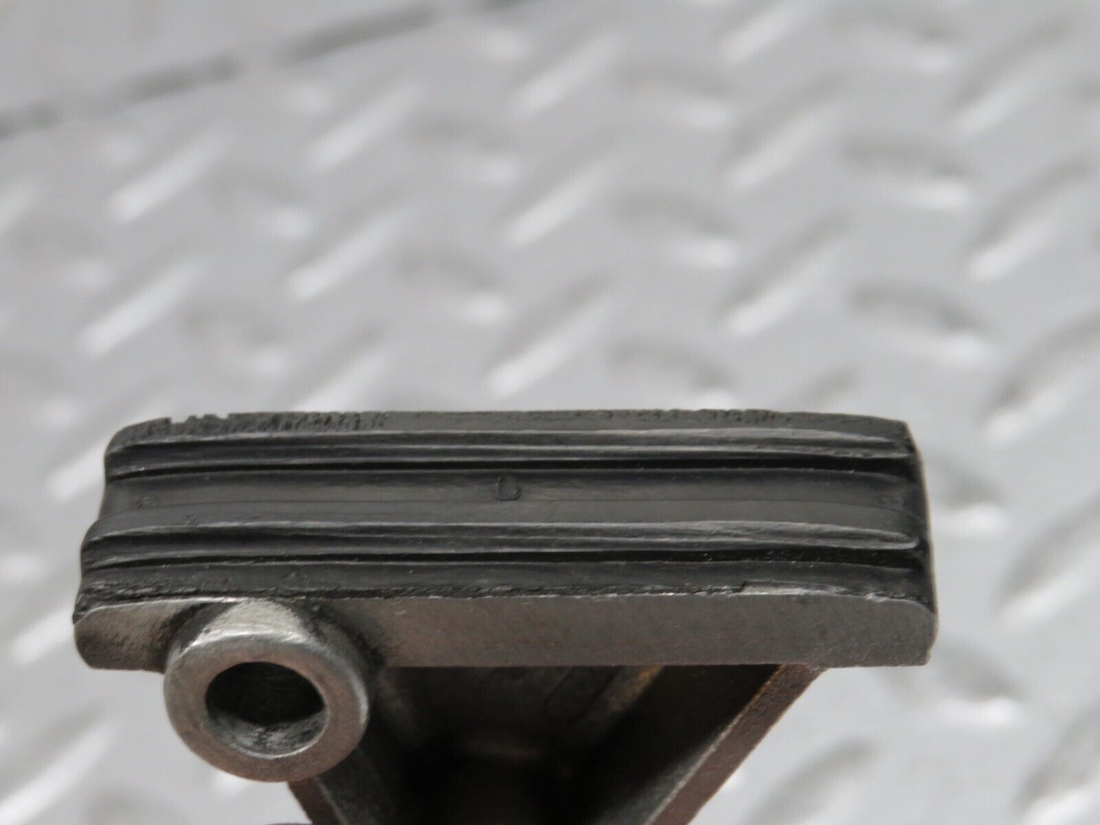 0289 Mercedes-Benz W120 Ponton Timing Chain Sliding Rail Guide 6210500516