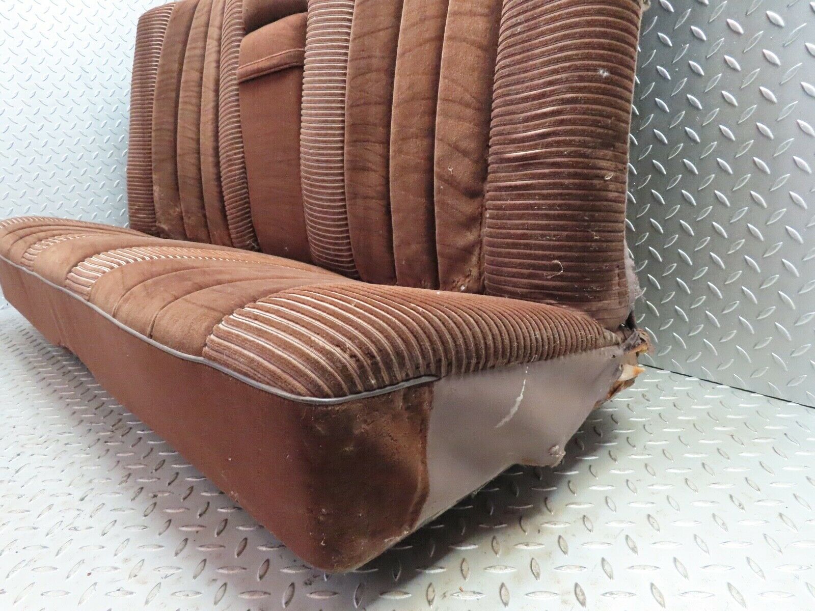 16769 Mercedes-Benz C107 380SLC Rear Seat Brown 1079240216