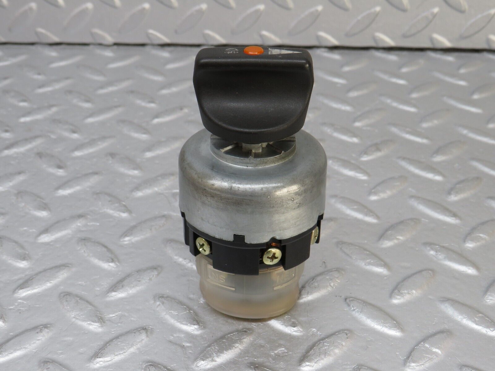 36571 Mercedes-Benz W201 190E 2.0L Headlight Switch