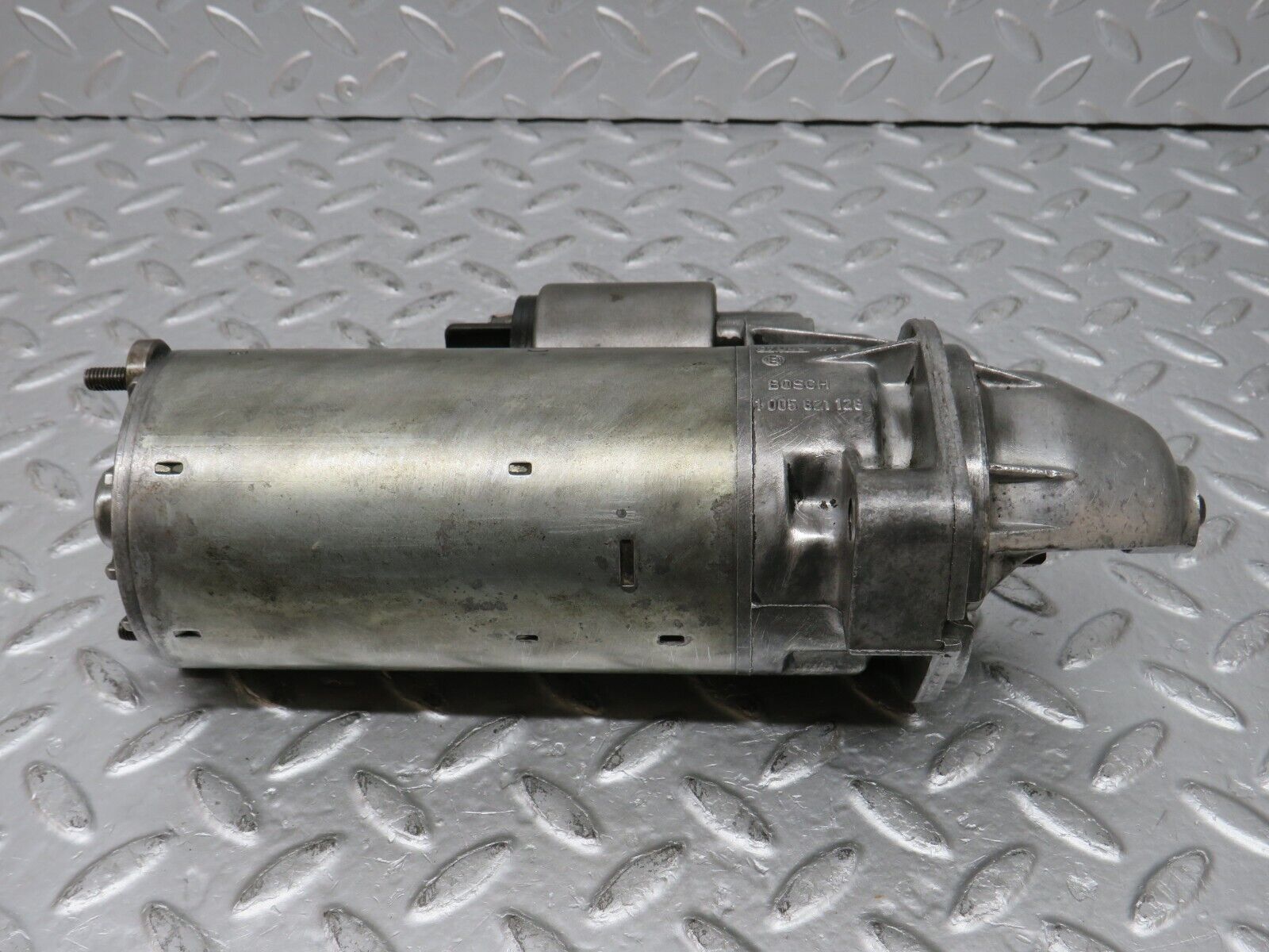 32694 Mercedes-Benz S124 300TE Wagon Starter Motor Bosch 0001110016