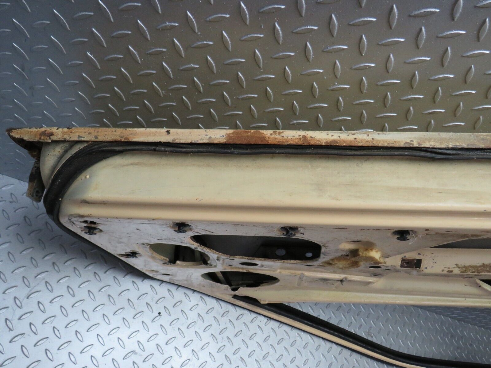 30035 Porsche 924 Left Door