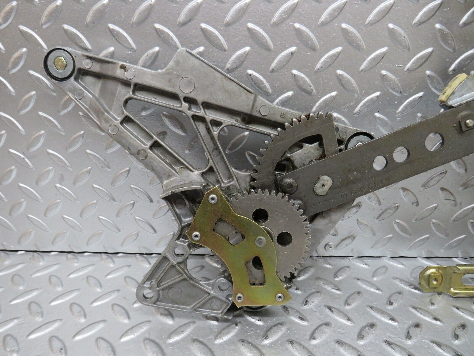 28711 Mercedes-Benz W123 230E Front Right Power Window Regulator 1237202846