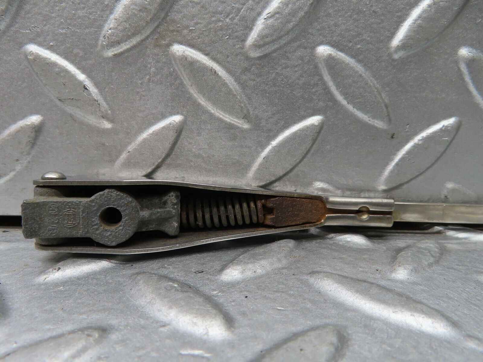 18674 Mercedes-Benz W120 W121 Ponton Wiper Arm